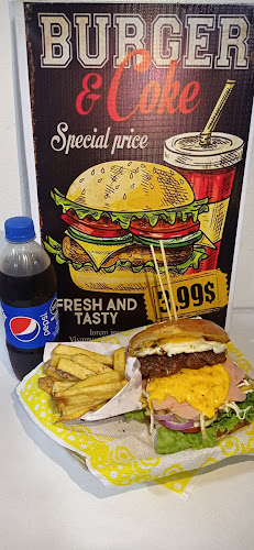 Opinii despre Sub house în San Vicente de Cañete - Gastronomía y hostelería