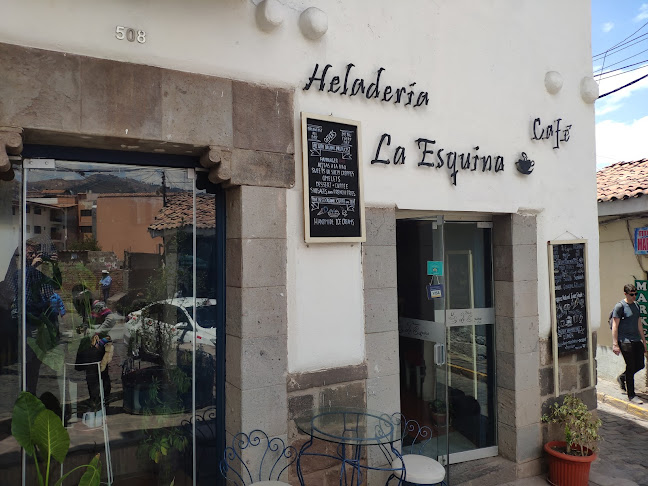 Opinii despre La Esquina (DESAYUNOS) în Cusco - Gastronomía y hostelería