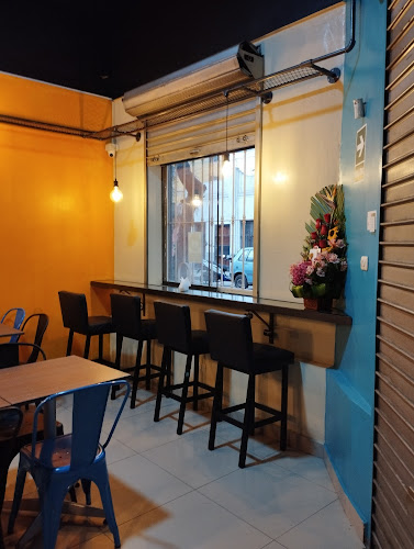 TOKYO MAKIS Y POKES ( solo delivery)