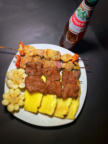 "LA CHUCHA ANTICUCHOS"