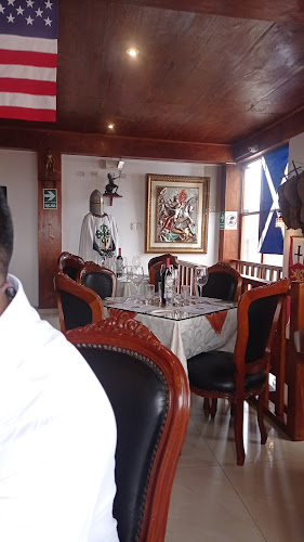 Opinii despre EL CABALLERO NEGRO, UNA NUEVA FUSION MEDITERRANEA în Villa EL Salvador - Gastronomía y hostelería