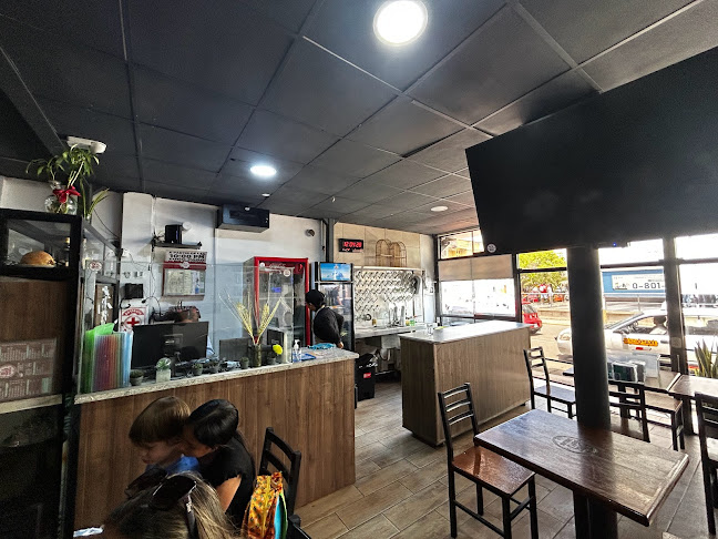 Opinii despre 25 Horas Chiclayo în Chiclayo - Gastronomía y hostelería