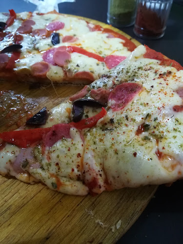 Opinii despre Pizzería Pizzonica în Trujillo - Gastronomía y hostelería