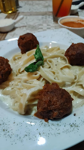 Wild Olive Trattoria & Guest House - Huacachina