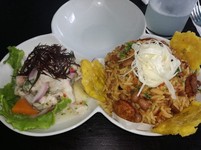 Opinii despre Ara Macao Restaurant Cevicheria în Iquitos - Gastronomía y hostelería