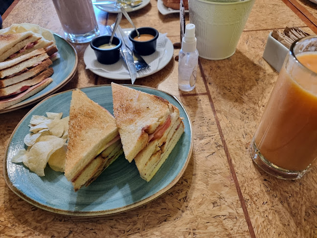 8JV6+F55, Andahuaylas 03701