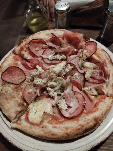 Pizzería Bonannos - Arequipa