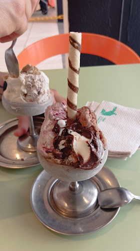 Opinii despre 4D Jockey Plaza în Santiago de Surco - Gastronomía y hostelería