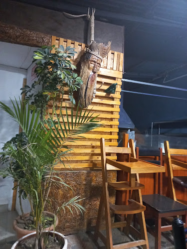 MISKI MIKUNA RESTO BAR