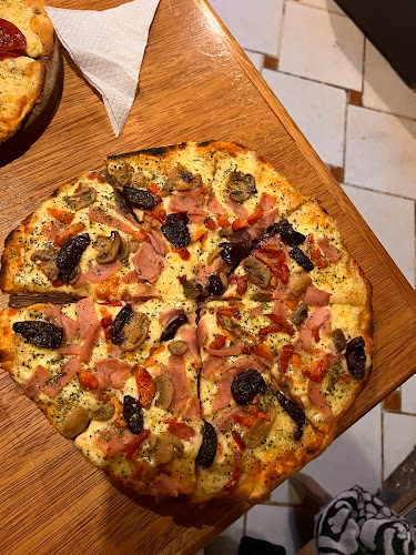 Opinii despre ARAVI Pizzeria în Cusco - Gastronomía y hostelería