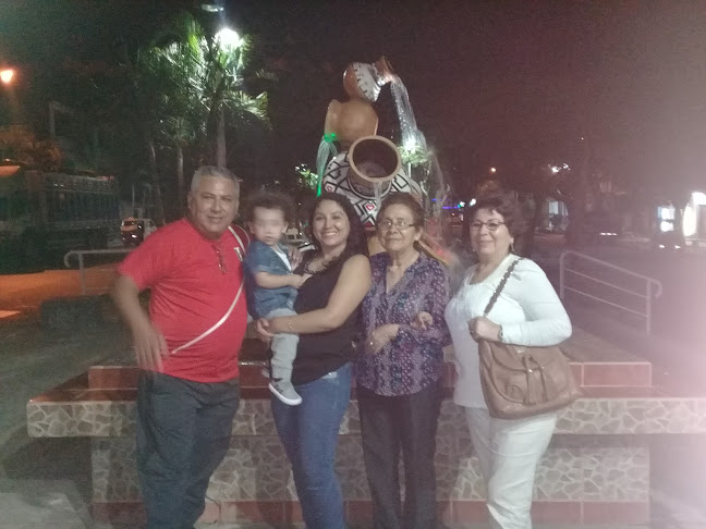 Opinii despre La Esquina De La Alameda în Quillabamba - Gastronomía y hostelería