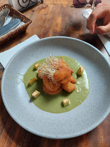 Av. Mariscal La Mar 1035, Miraflores 15074, Perú