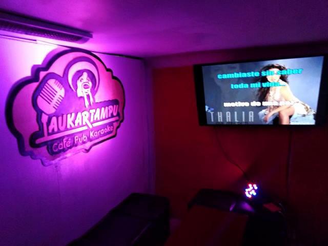 Opinii despre Cafe Pub Karaoke Paukartampu în Cusco - Gastronomía y hostelería