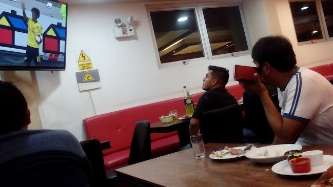 Royal Chicken Grill - Gastronomía y hostelería