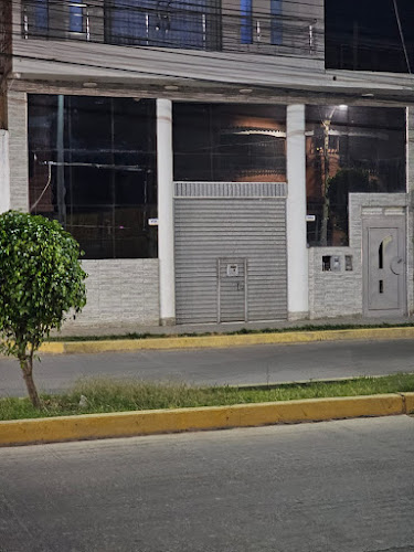 Opinii despre MAKUMBA VIDEO PUB în Amarilis - Gastronomía y hostelería