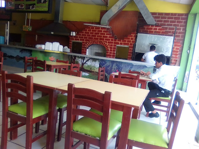 Opinii despre Pollería Rikos Chicken în Moyobamba - Gastronomía y hostelería