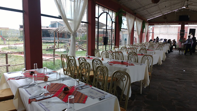 Las Chua"s Restaurant