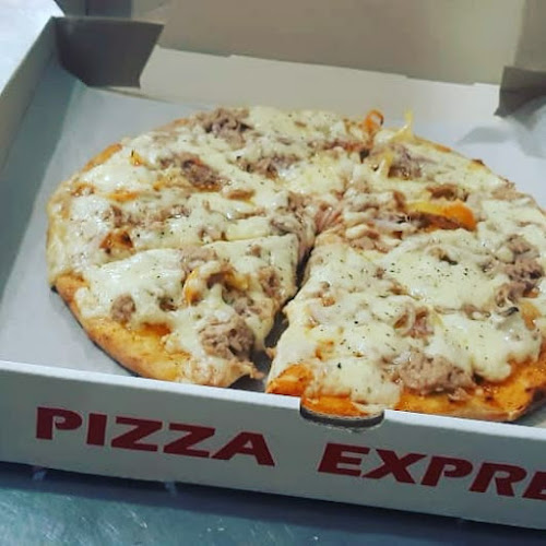 Pizzería Exprés (Villa Victoria) - Gastronomía y hostelería