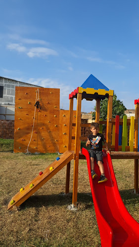 6779+68X, Unnamed Road, Supe 15162