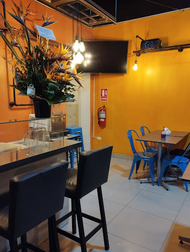 TOKYO MAKIS Y POKES ( solo delivery) - Lima