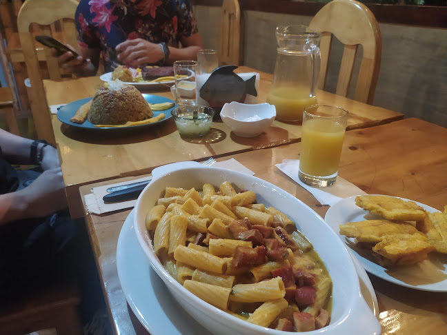 Bolivia 251, Trujillo 13008