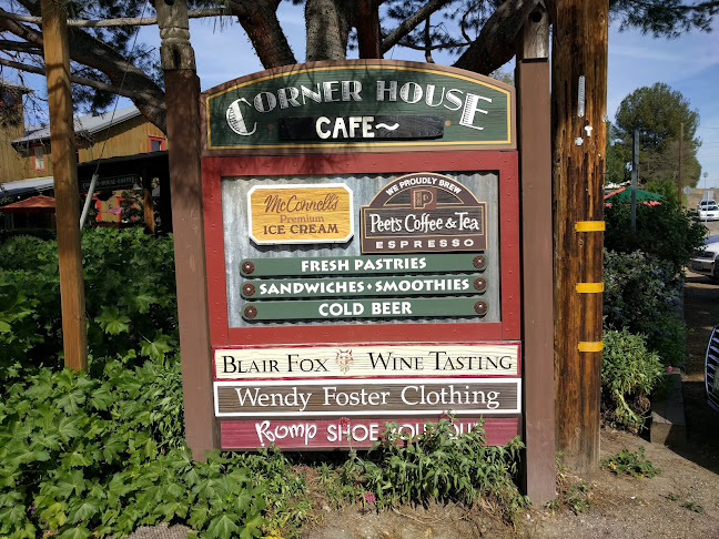 Comentarii opinii despre Corner House Cafe