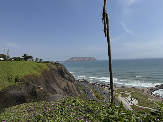 VXJ3+9VW, Mal. de la Marina, Miraflores 15074