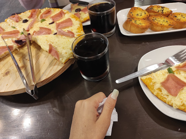 La Muzza Pizzas & Pastas - Gastronomía y hostelería