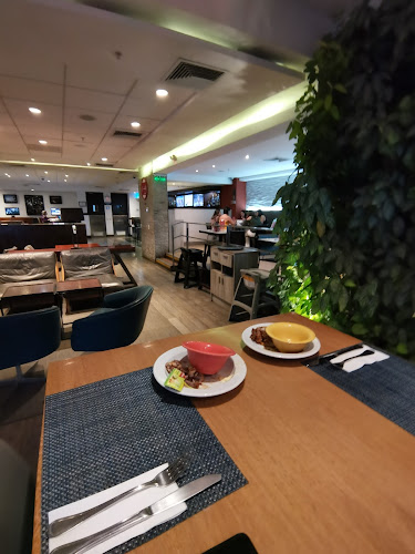 La Plaza Bar & Grill - Gastronomía y hostelería