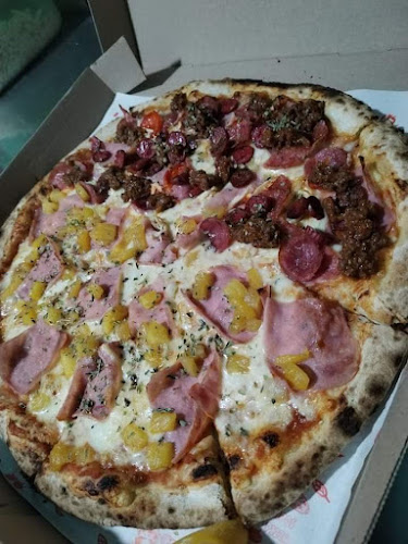 Opinii despre PIZZA NICE BURGERS în Nueva Cajamarca - Gastronomía y hostelería