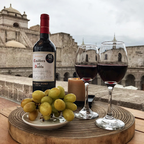 Claustros de la compañía, Gral. Morán 118, Arequipa 04000