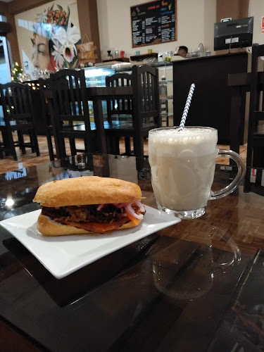 Opinii despre Mishki Cafe Lounge în Moyobamba - Gastronomía y hostelería