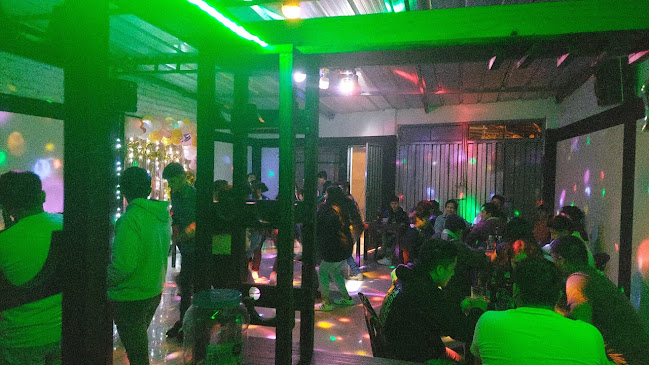 Entre Patas Diskobar - Frías