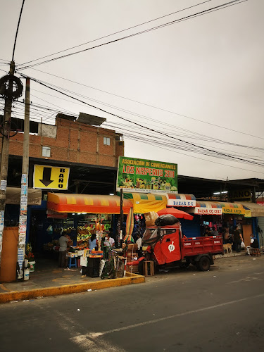 Mercado Los Nisperos