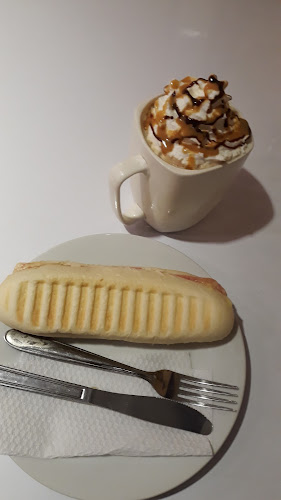 Café y Crema - San Isidro