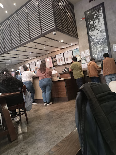Starbucks - Mall Plaza - Gastronomía y hostelería