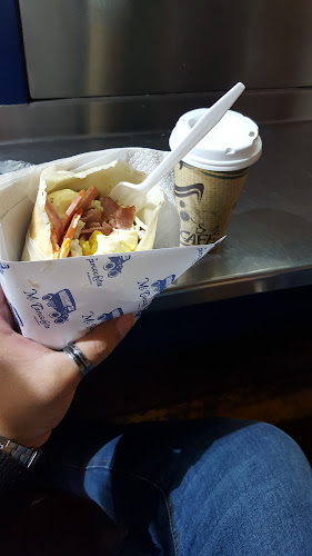 Av. Julio César Tello 898, Lima 15073