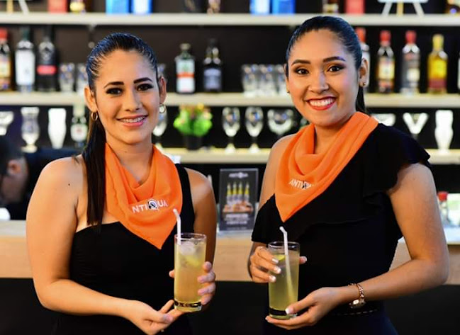 Comentarii opinii despre Antiqua Resto Bar