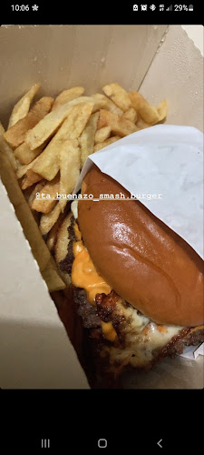 Opinii despre Ta Buenazo Smash Burger în Chiclayo - Gastronomía y hostelería