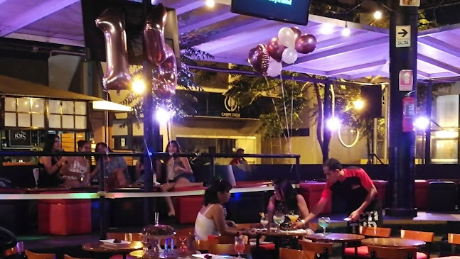 Opinii despre THE STAGE karaoke Show în Asia - Gastronomía y hostelería