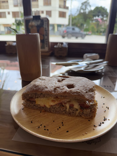 Comentarii opinii despre El Colono Coffee Shop