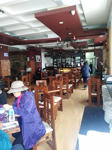 Fusi Chicken & Grill - Cusco