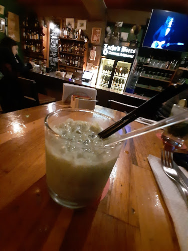 Opinii despre Trece Buhos în Huaraz - Gastronomía y hostelería