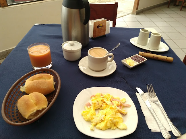 Hostal - Restaurante Los Esteros - Huanchaco