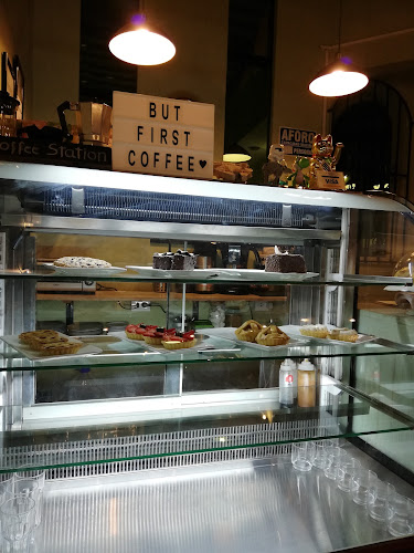 Opinii despre La Tienda Pastelería în Los Olivos - Gastronomía y hostelería