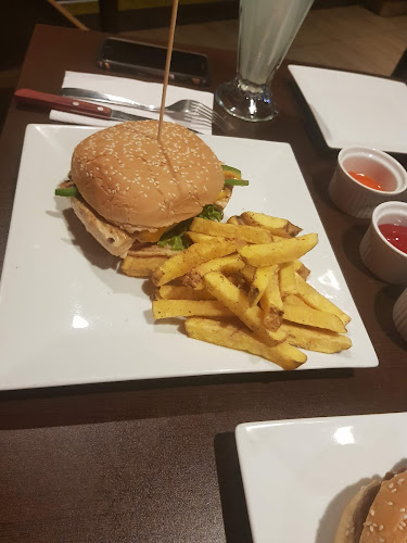 Just Play Bar & Grill - Lima