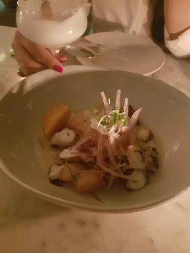 Lima, Av. Santo Toribio 173, San Isidro 15073