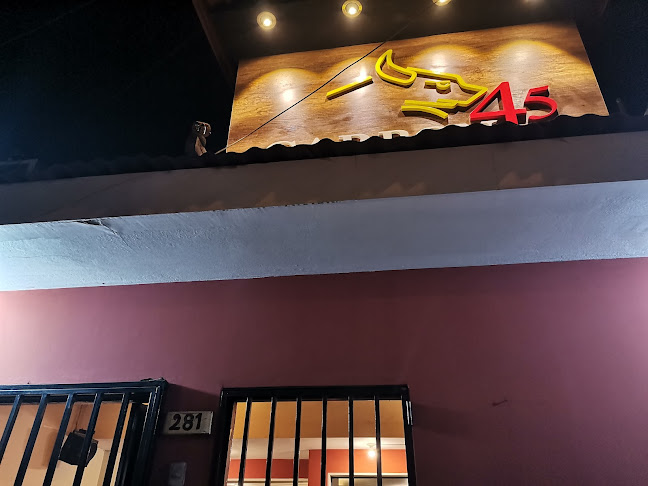 Carbón45 - Chancho y Pollo al Cilindro - Barranca