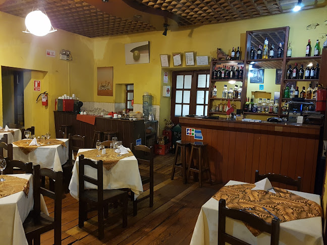 Opinii despre Los Balcones Restaurant în Cusco - Gastronomía y hostelería