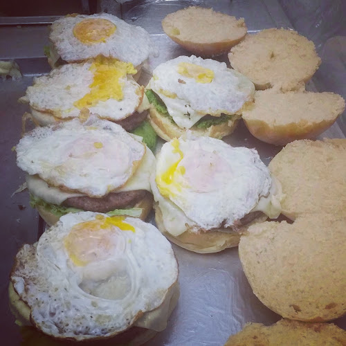 Opinii despre Hamburguesas "D'n Gustos" în Chiclayo - Gastronomía y hostelería
